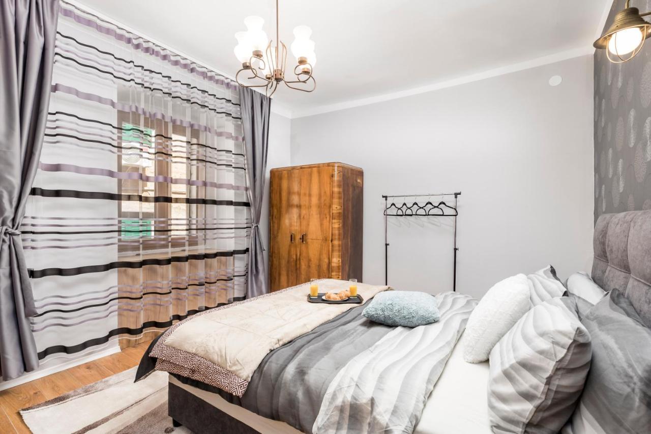 4 Season Apartments Рийека Екстериор снимка