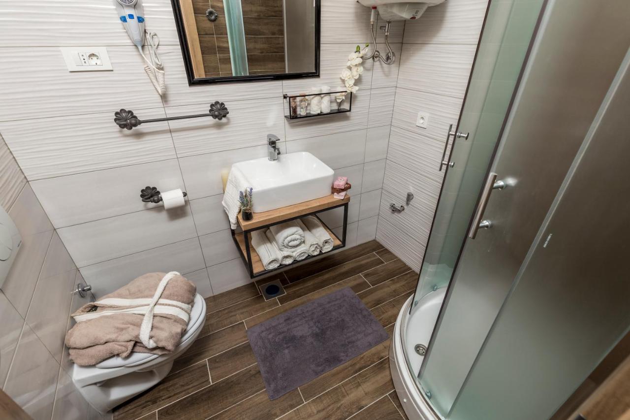 4 Season Apartments Рийека Екстериор снимка
