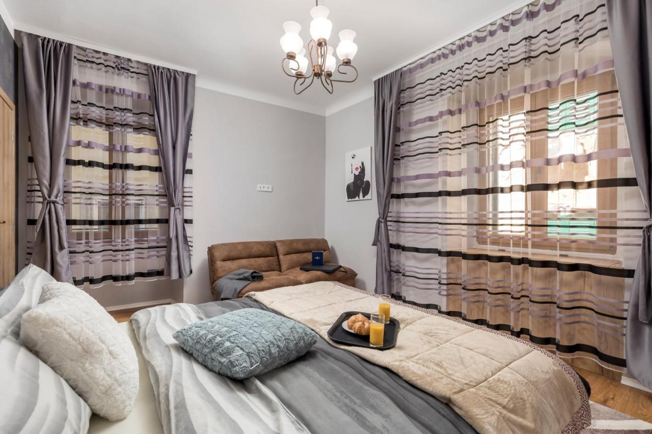 4 Season Apartments Рийека Екстериор снимка