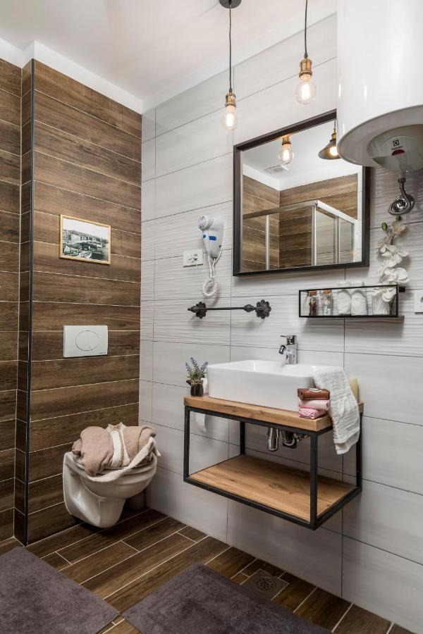 4 Season Apartments Рийека Екстериор снимка