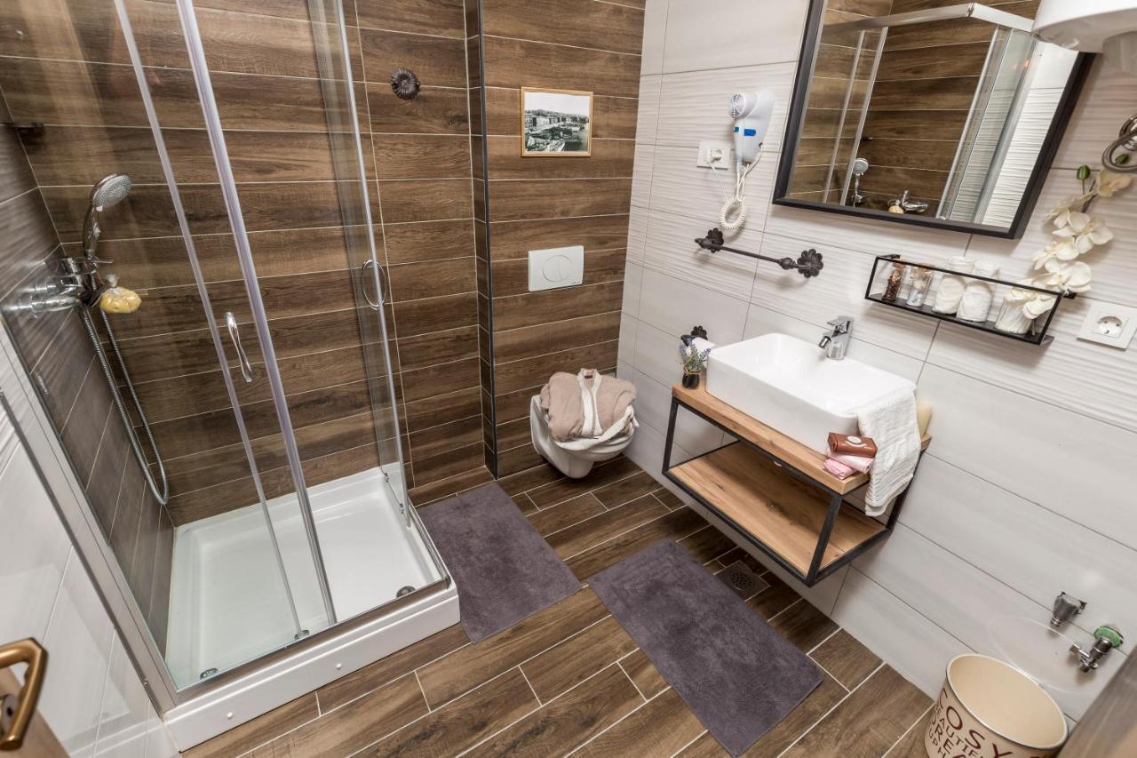 4 Season Apartments Рийека Екстериор снимка