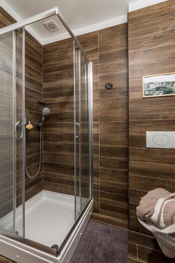 4 Season Apartments Рийека Екстериор снимка